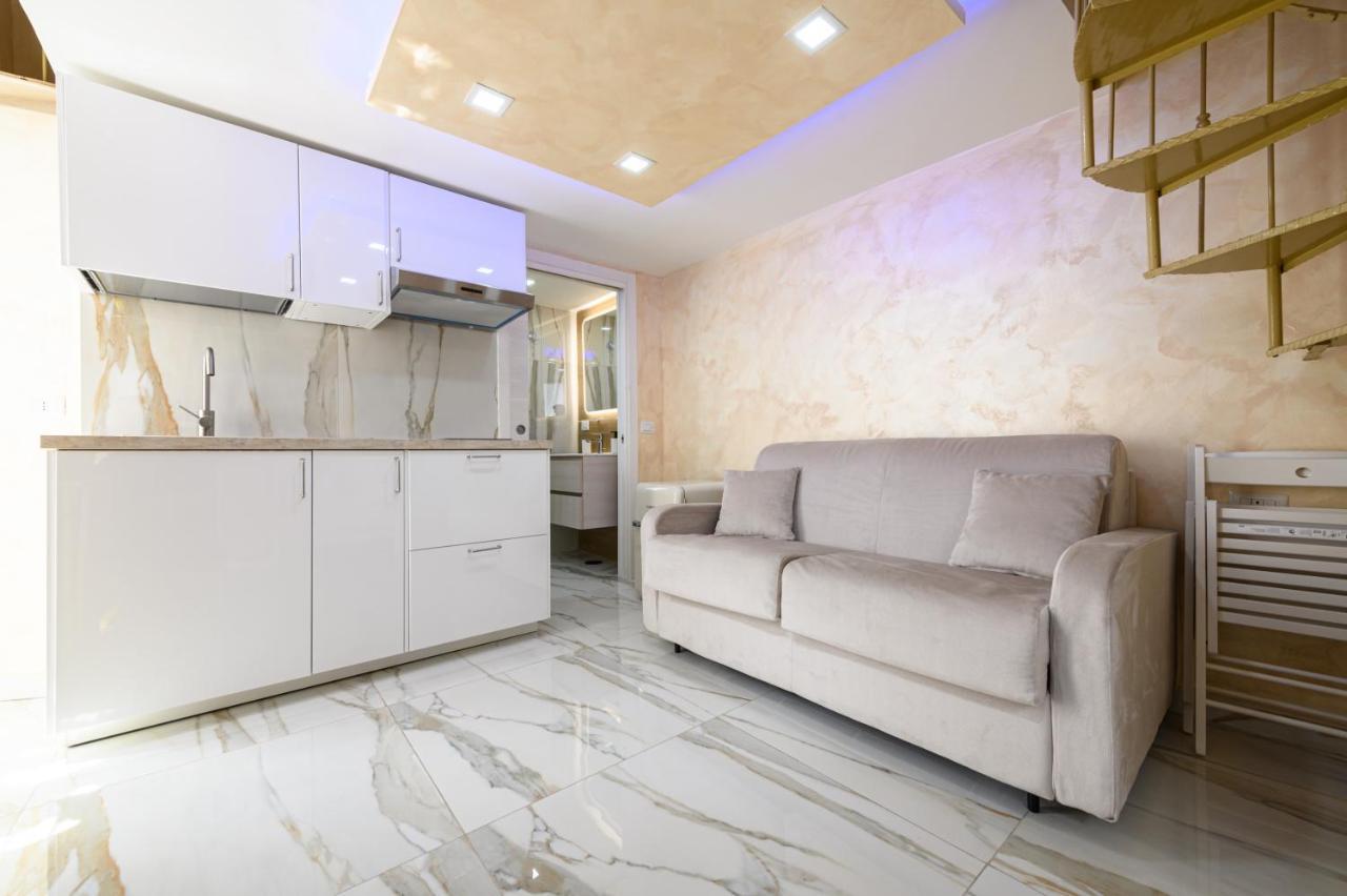 La Magnifica Napoli Apartments Gold House Luaran gambar