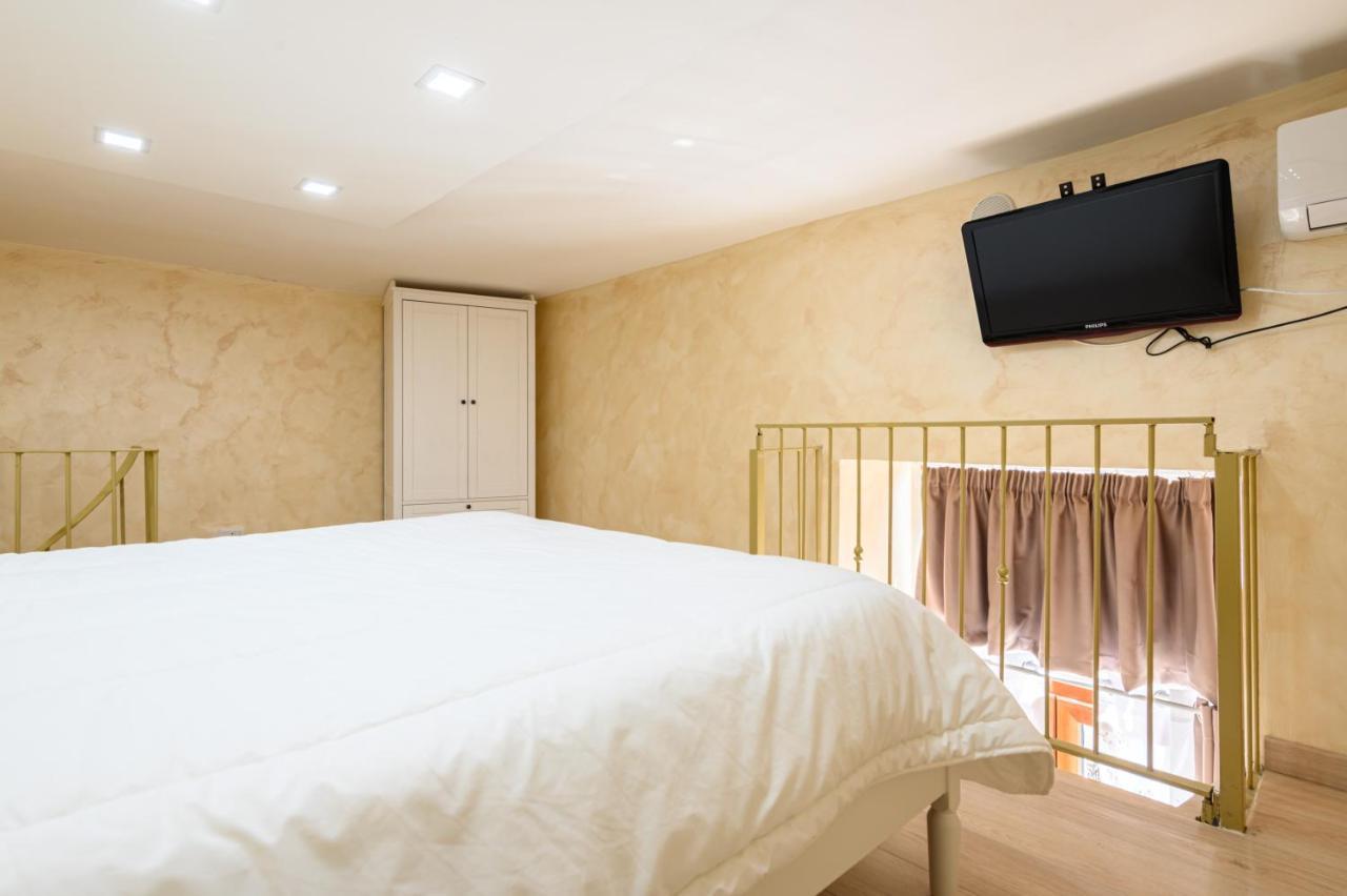 La Magnifica Napoli Apartments Gold House Luaran gambar