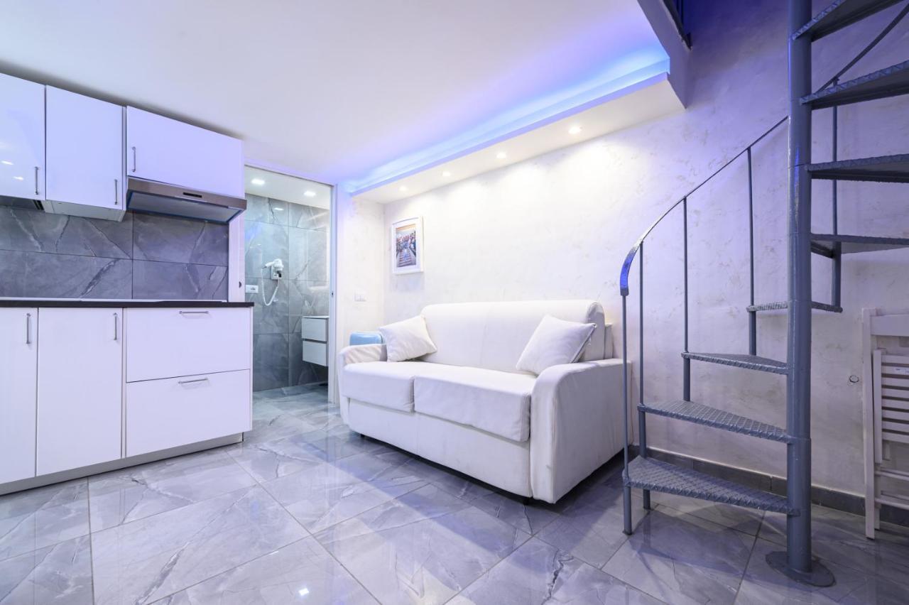 La Magnifica Napoli Apartments Gold House Luaran gambar